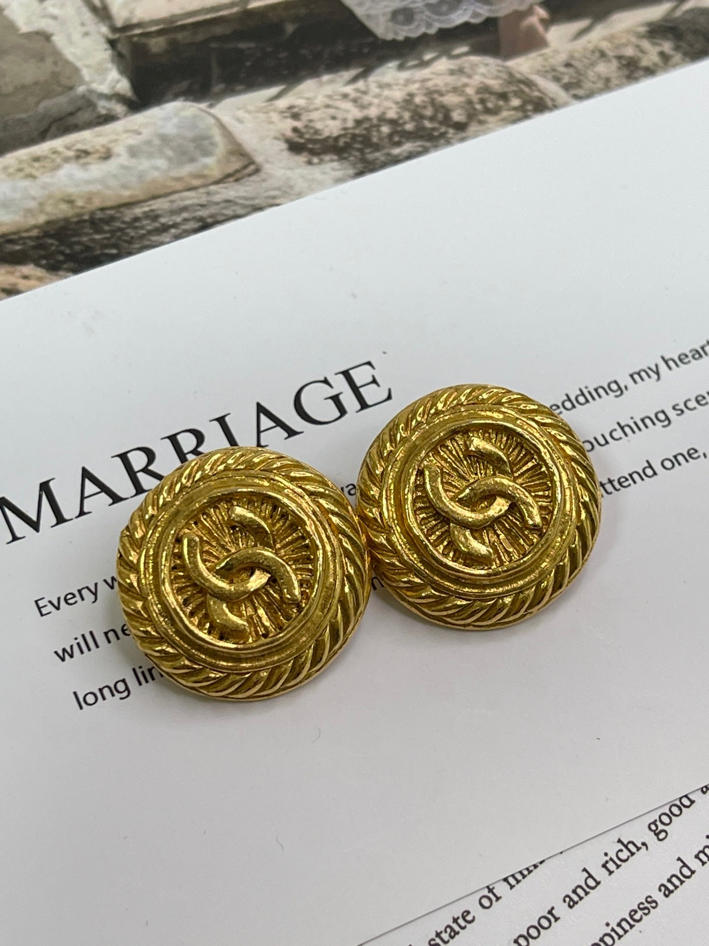 Pendientes Chanel Vintage Gold Round Coco Mark Dorados