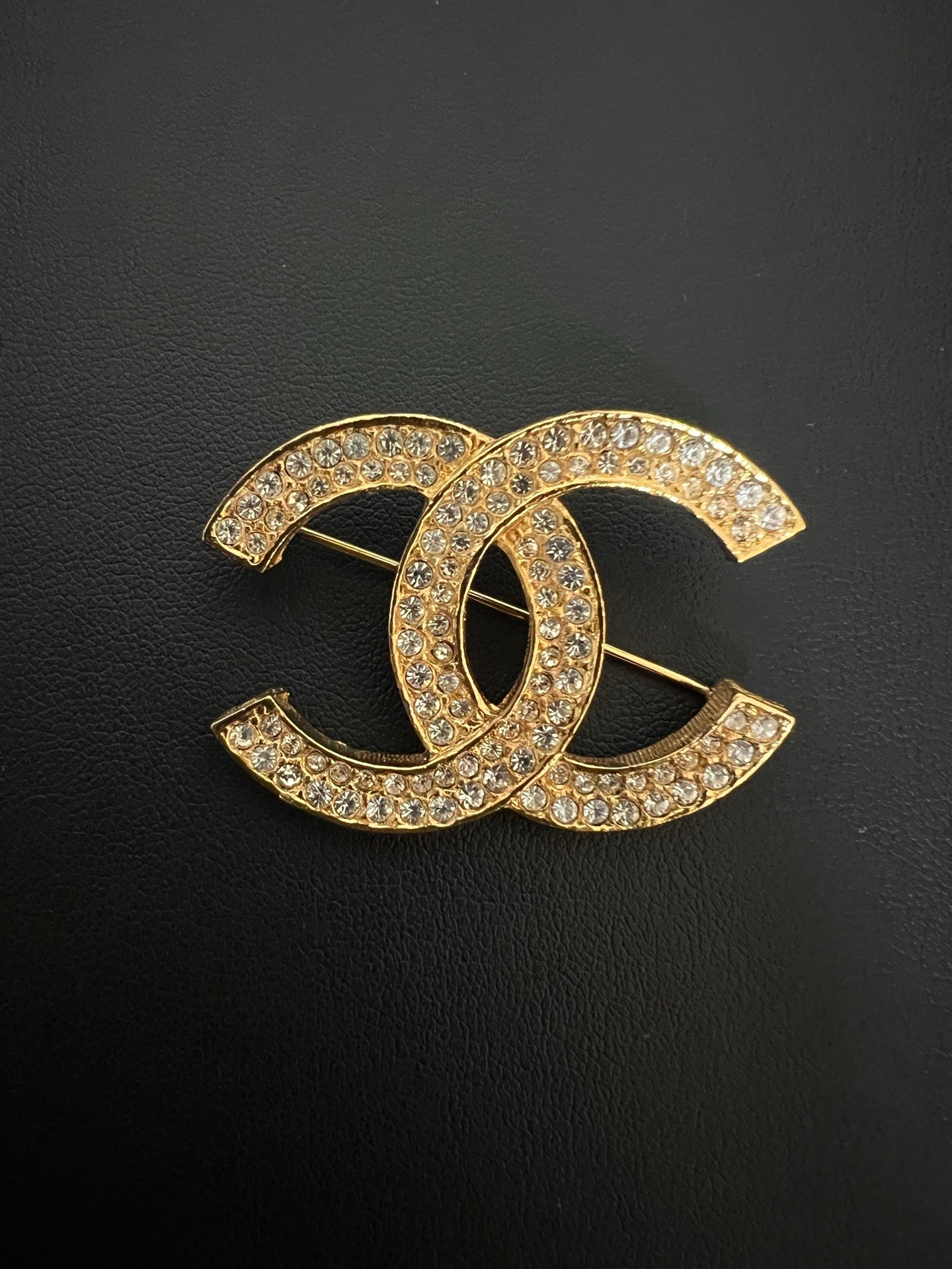 Chanel CC pin & brooche