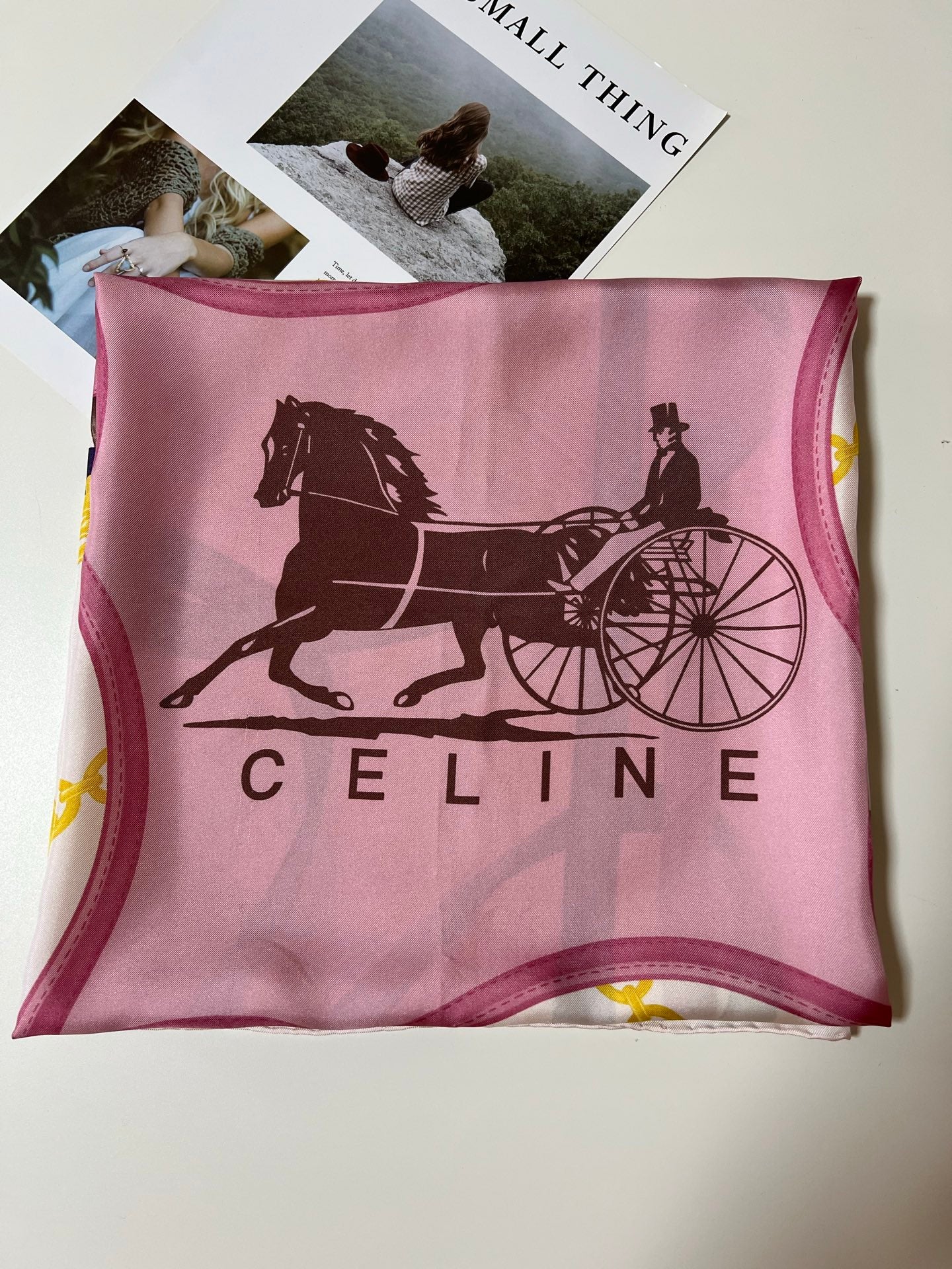 🍭🎈Celine scarf