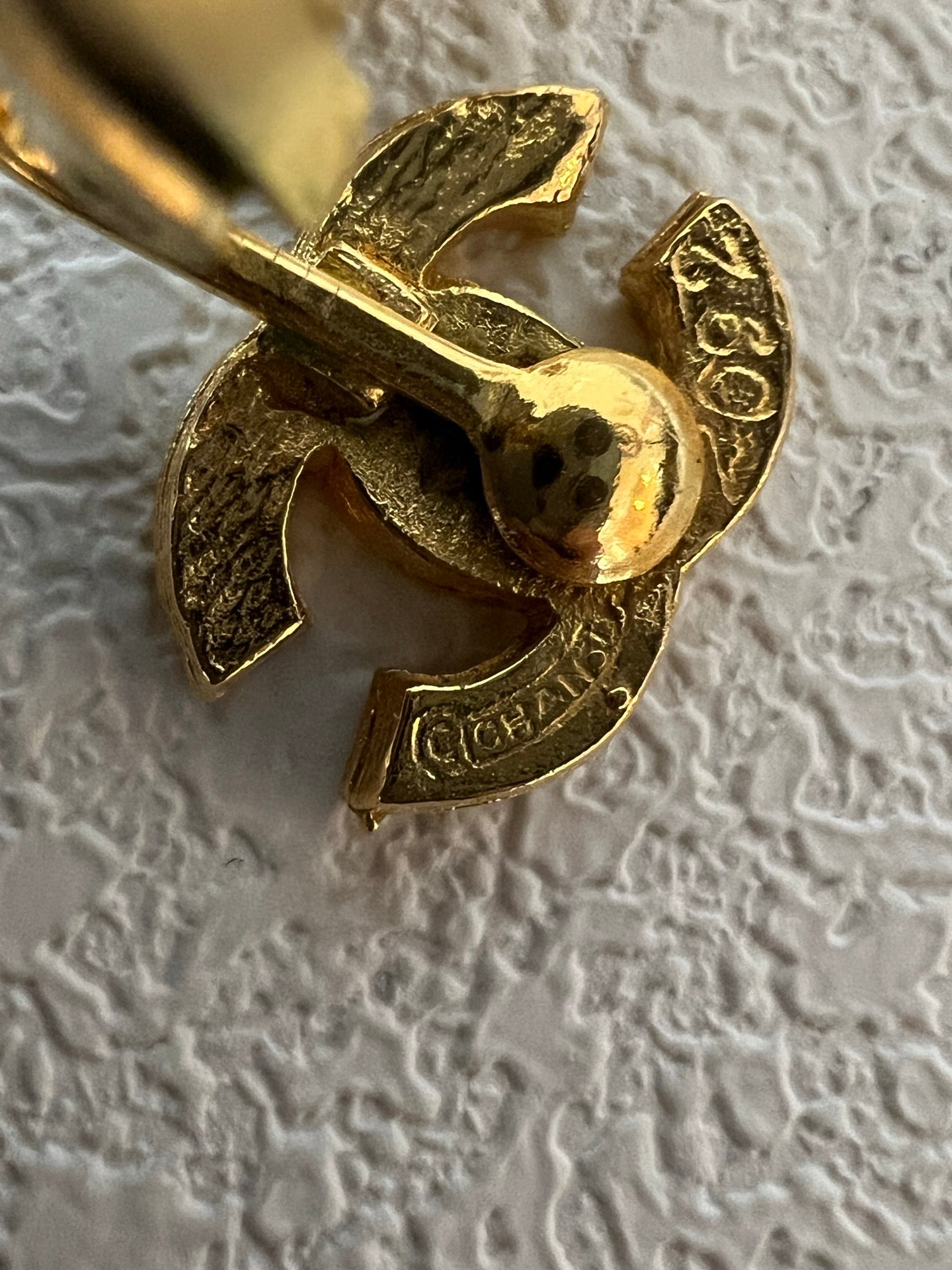 Chanel ear clip