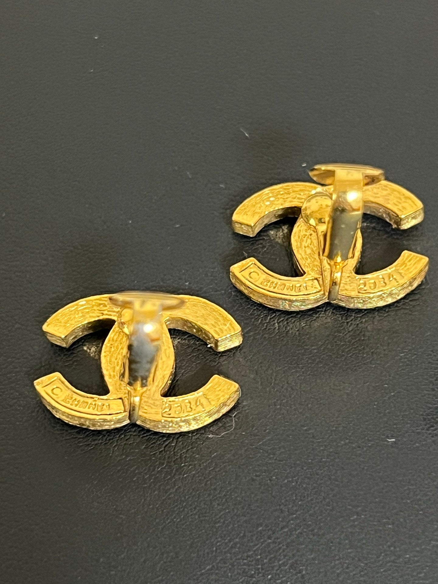 🐟🧱🐻Chanel ear clip Double C gold 3YG80538266-0004
