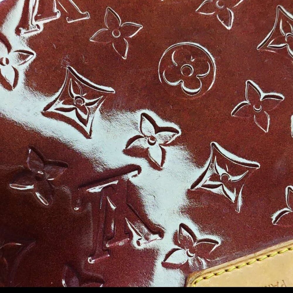 Louis Vuitton Monogram Vernis Brea MM