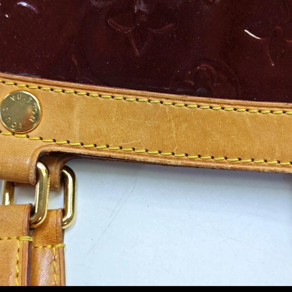 Louis Vuitton Monogram Vernis Brea MM