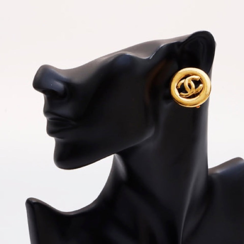 CHANEL coco mark gold Clip-on earring(s)