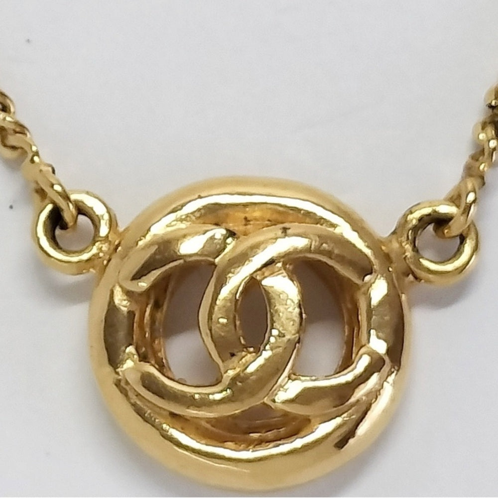 CHANEL Gold Rose Pendant Necklace