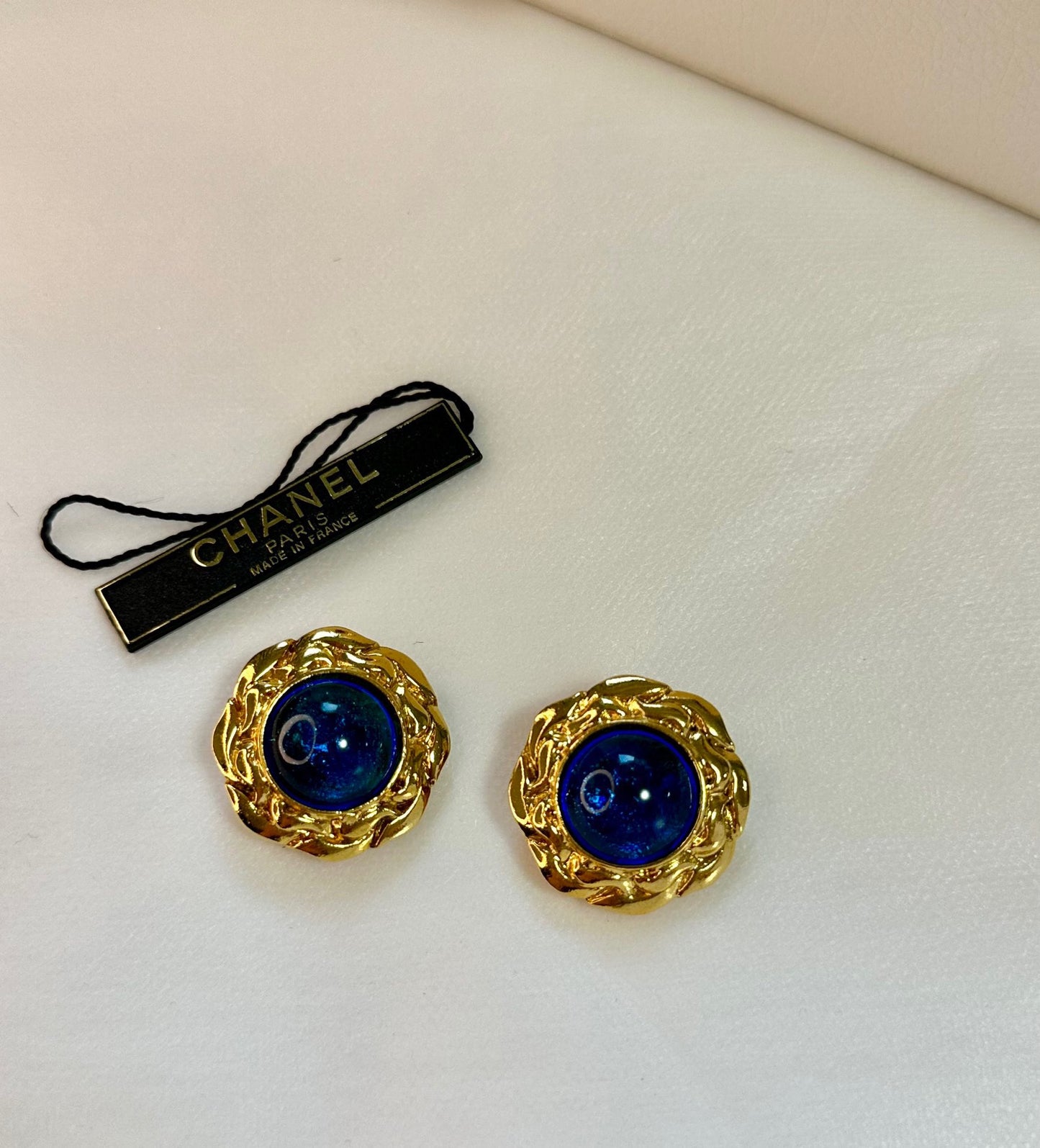 Pendientes azules de Chanel para mujer