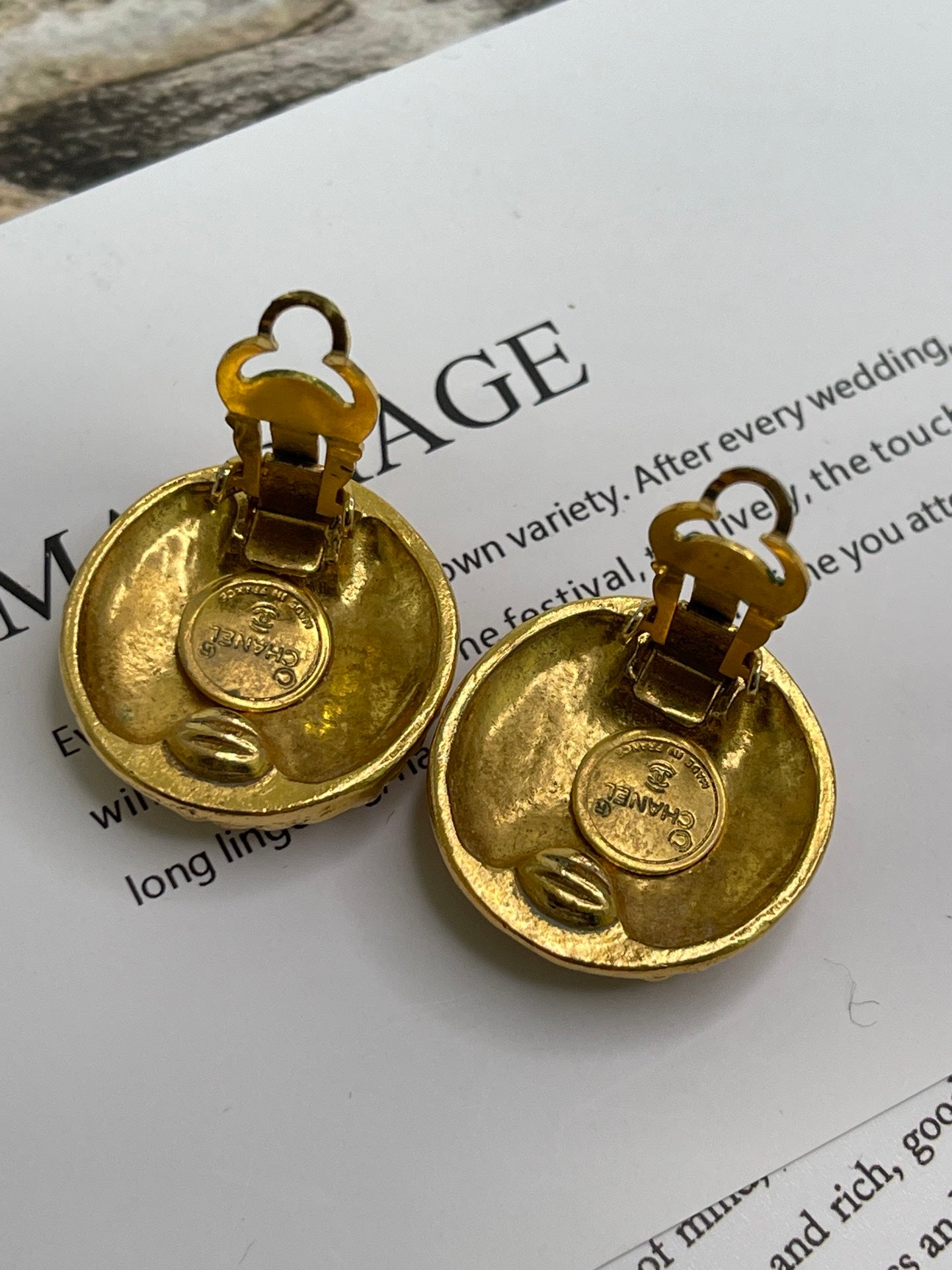 Pendientes Chanel Vintage Gold Round Coco Mark Dorados