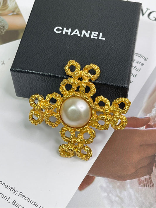 Chanel White Imitation Pearl and Gold Metal Cross Brooch,
