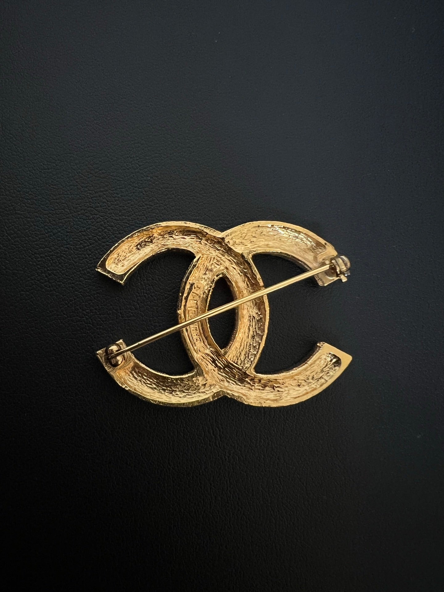 Chanel CC pin & brooche