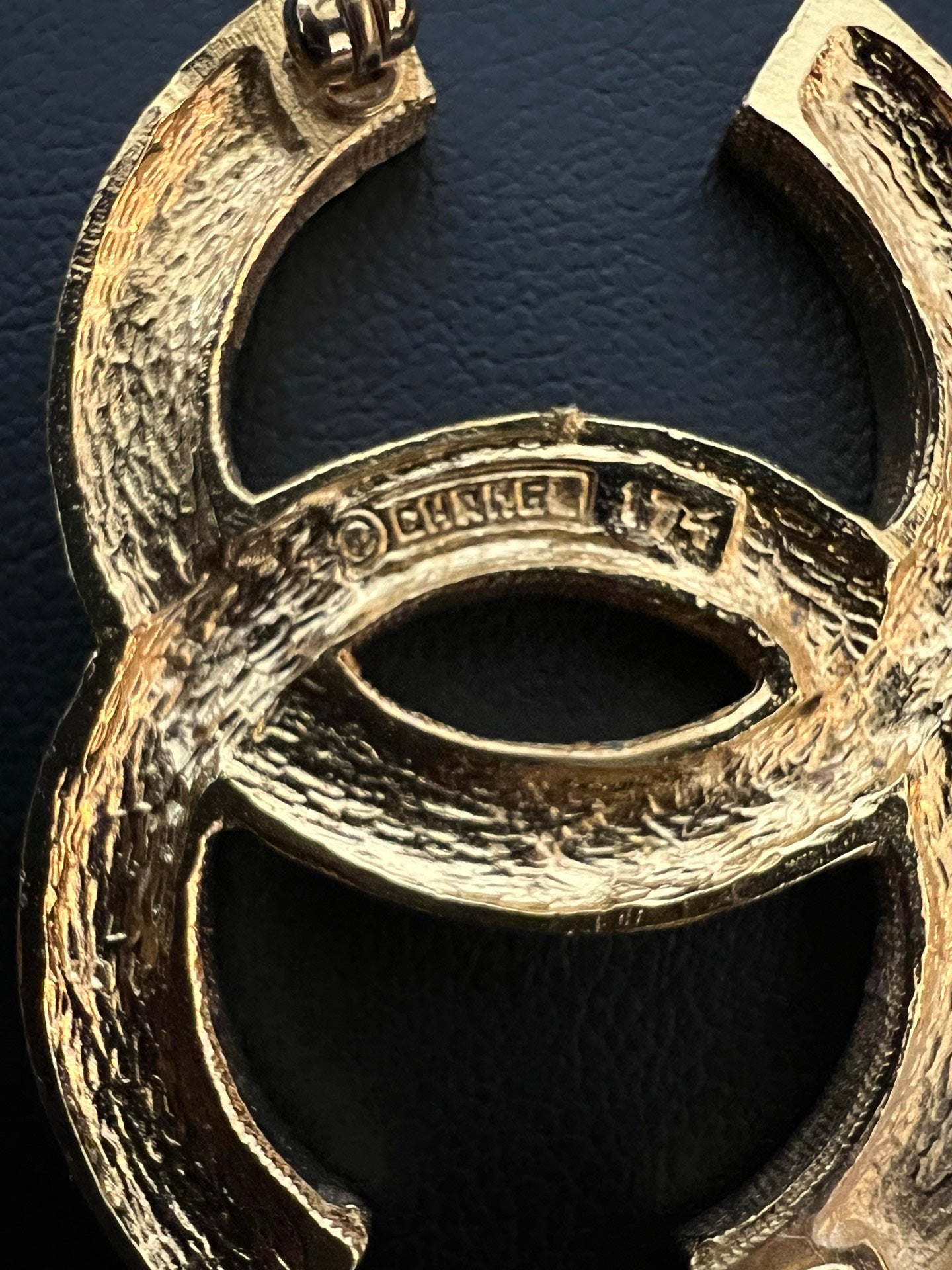 Chanel CC pin & brooche