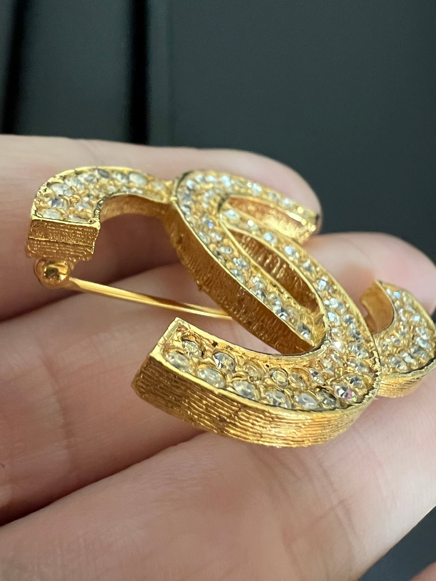 Chanel CC pin & brooche