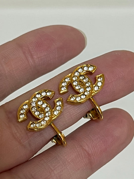 Chanel ear clip