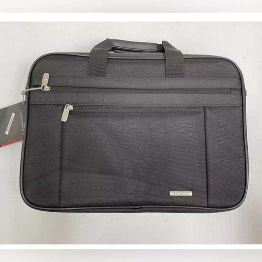 Maletín Samsonite Classic 2 Gusset de 17", color negro. 17,75" × 12,5" × 4,5" Nuevo con etiquetas