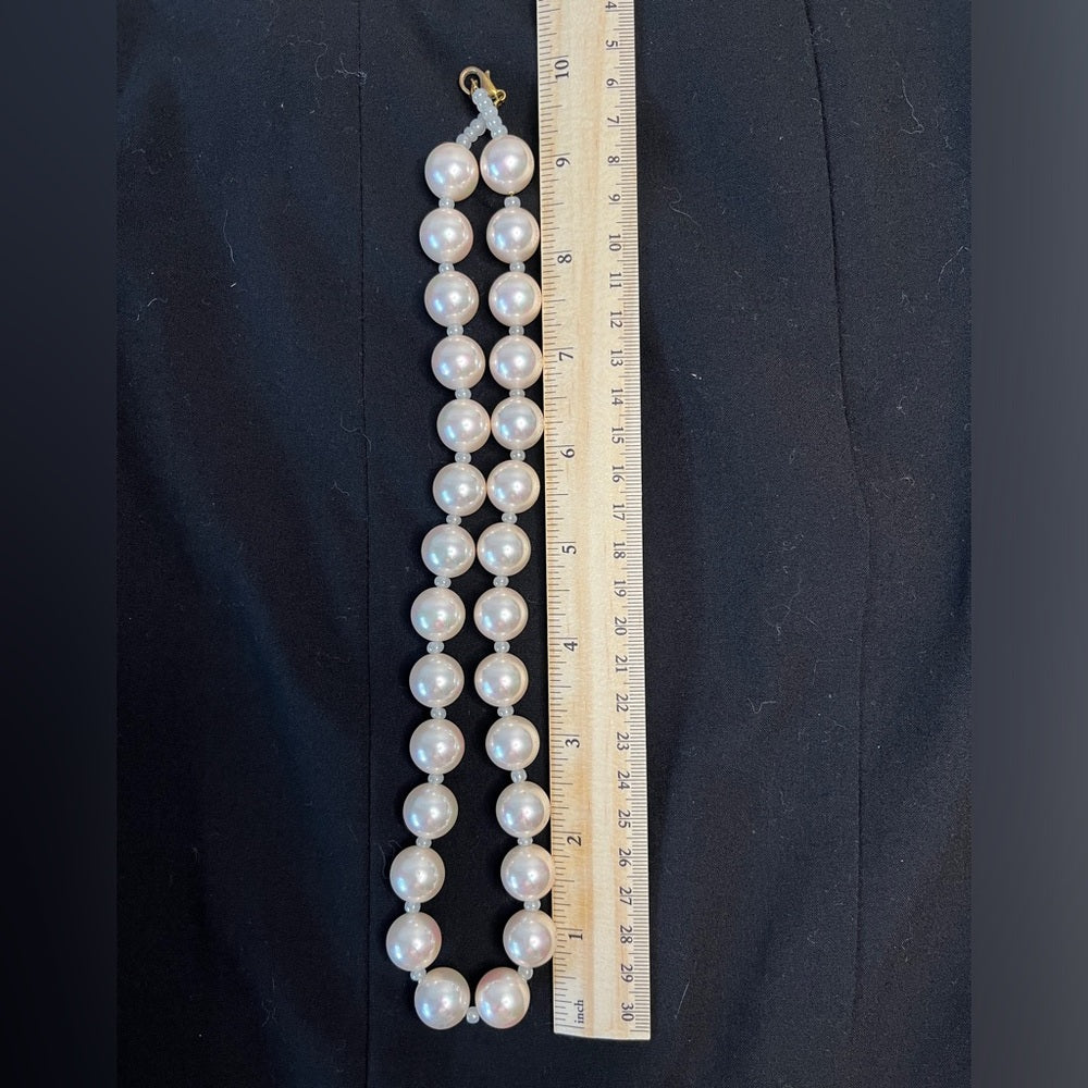 Imitation pearl necklace