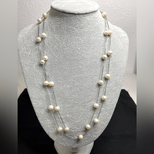 Natural freshwater pearl necklace