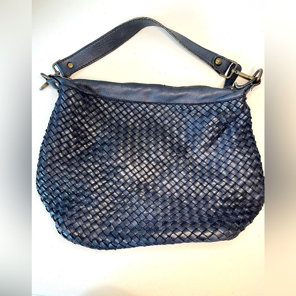 Bolso de piel italiano hecho a mano para mujer.