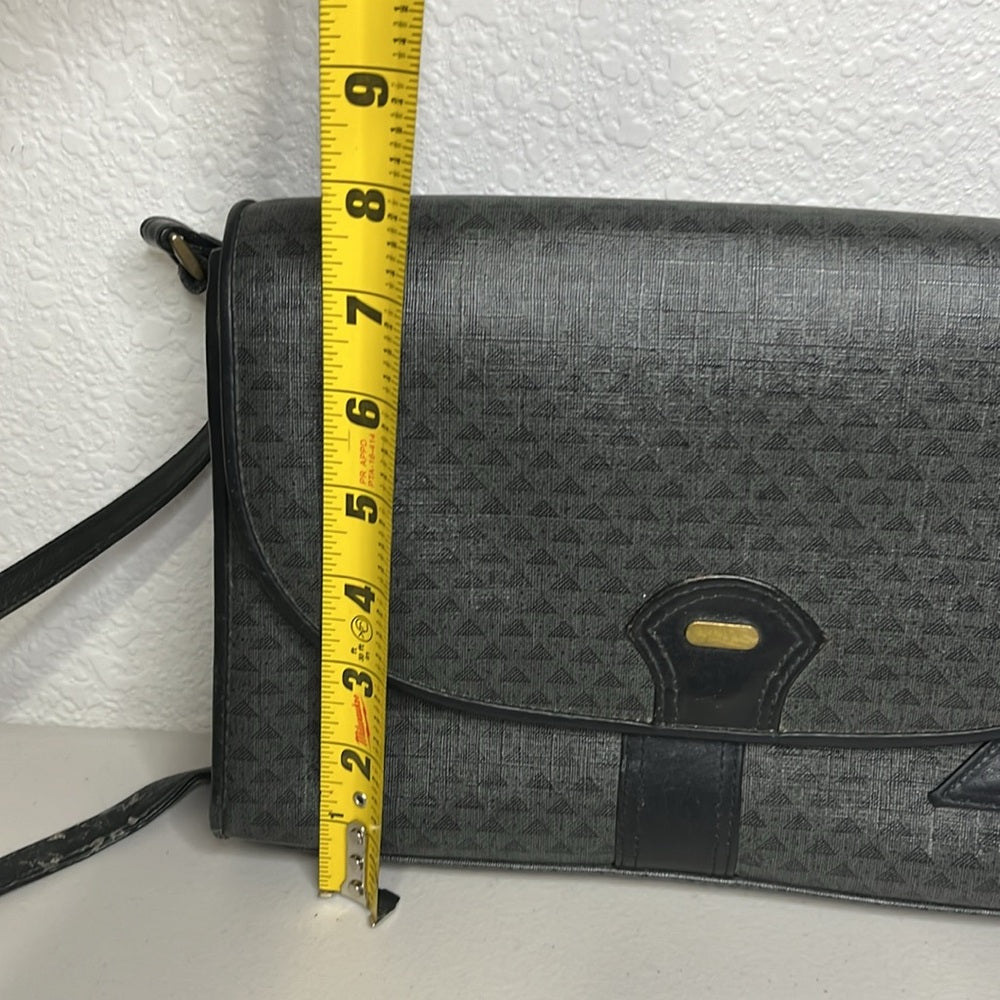 Bolso de mano vintage Liz Claiborne con logo en forma de triángulo gris, bolso cruzado, años 80