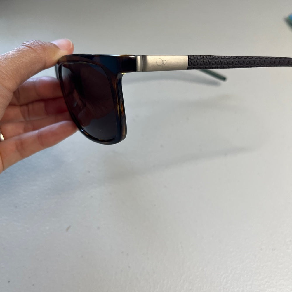 Excellent condition women’s sunglasses