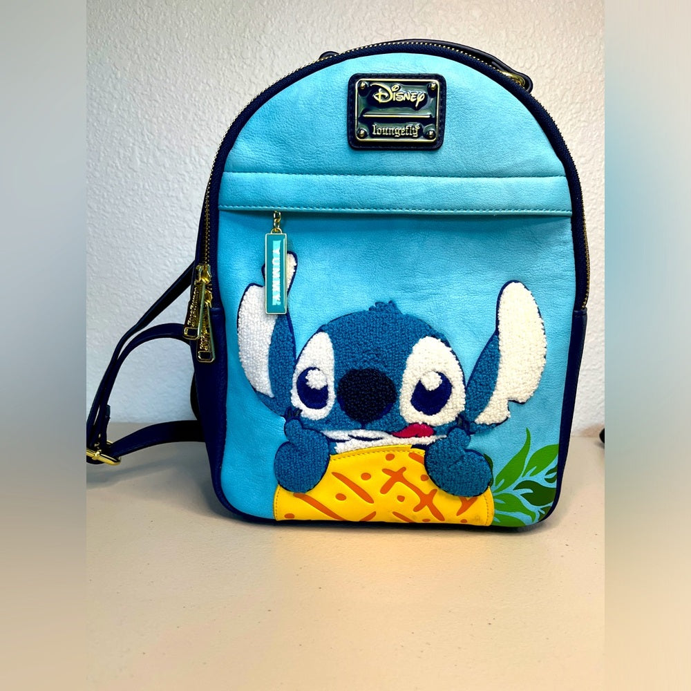 Mochila de chenilla con diseño de piña de Disney Lilo &amp; Stitch de Loungefly, nueva en plástico