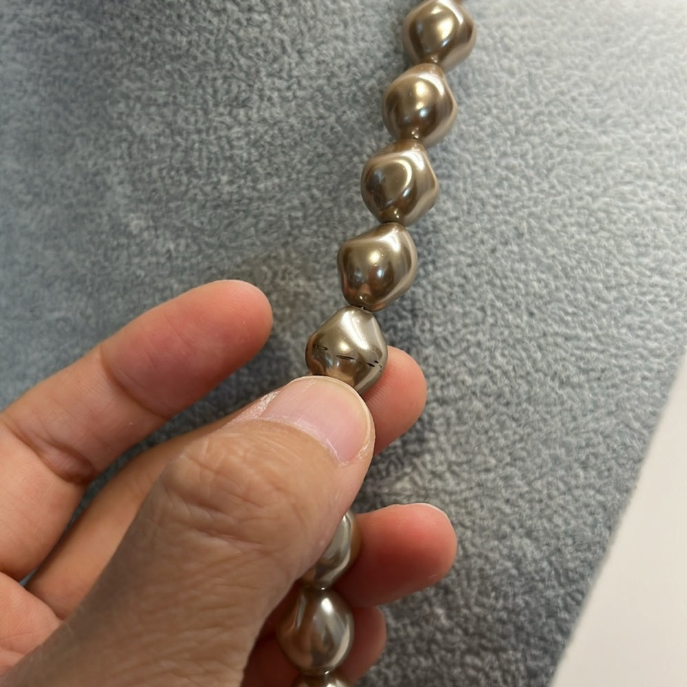 Woman’s Natural stone + artificial pearl necklace