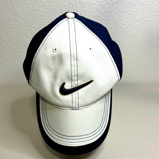 Gorra de golf ajustable de malla unisex para adultos Nike 2010, color blanco y azul marino 336056-419