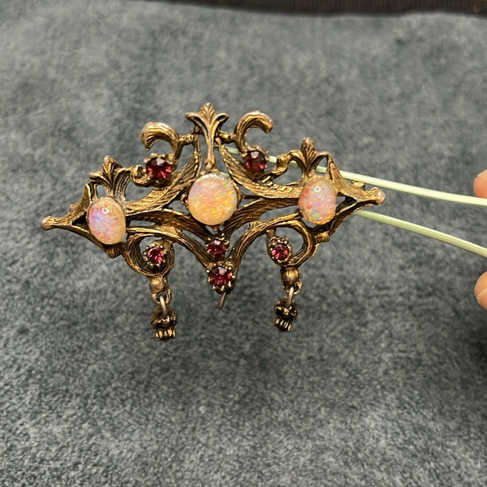 Lovely Vintage 40's brooch