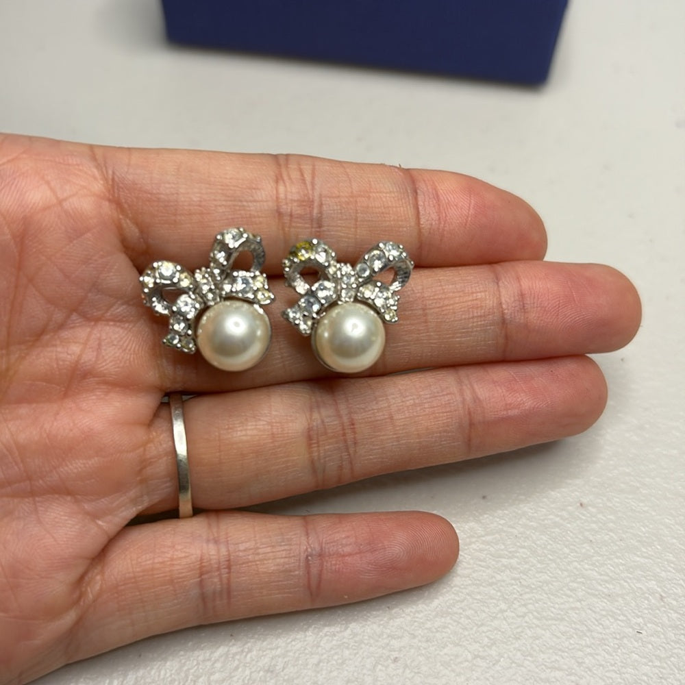 Vintage Original BoxAuthentic SWAROVSKI Flower Crystal Pearl Stud Earrings