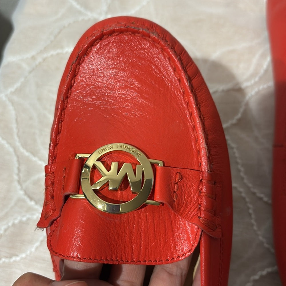 MICHAEL KORS RED LOAFER FLATS PRE OWNED Size 9.5