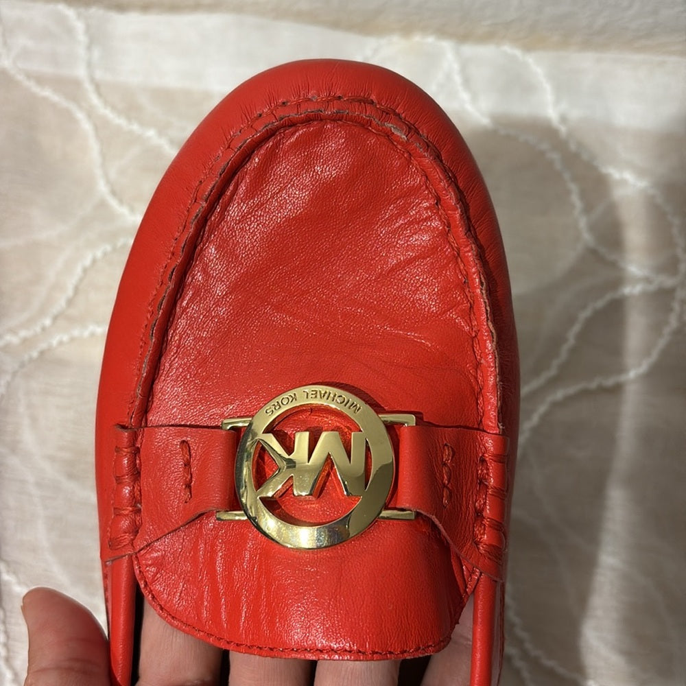 MICHAEL KORS RED LOAFER FLATS PRE OWNED Size 9.5