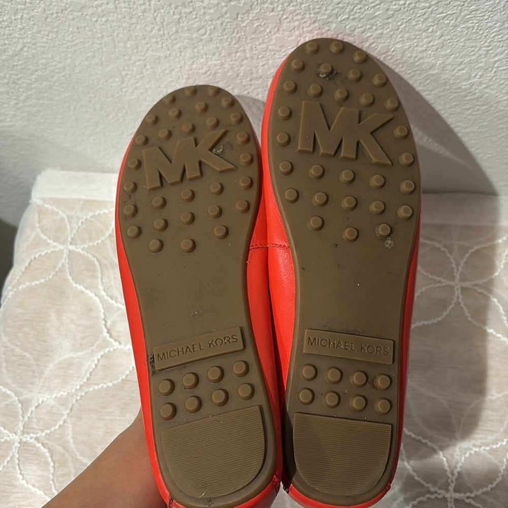 MICHAEL KORS RED LOAFER FLATS PRE OWNED Size 9.5