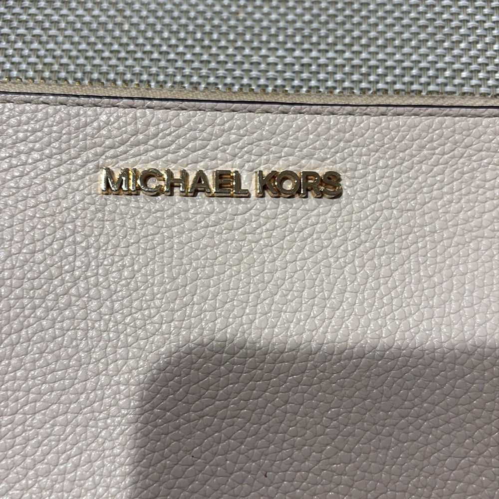 Michael Kors 斜挎包 DBL zip 浅粉色卵石色皮革 中号