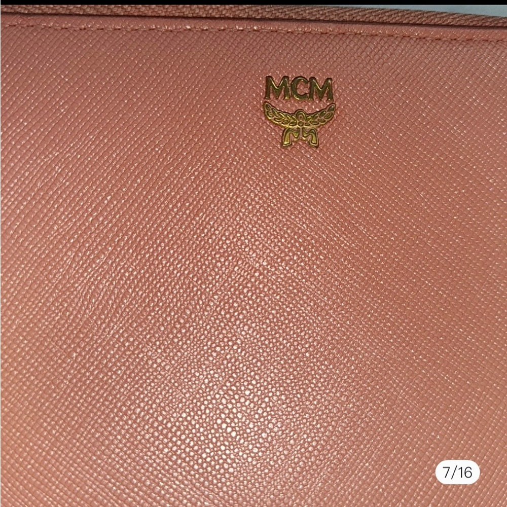 Monedero MCM