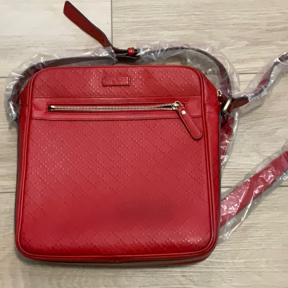 Gucci crossbody red bag