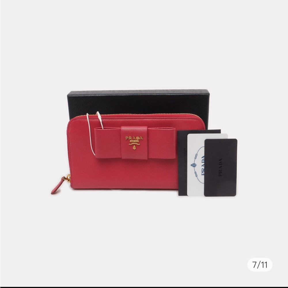 Cartera roja de mujer Prada