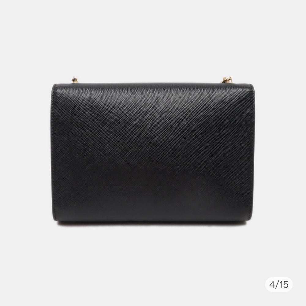 Bolso de hombro de piel negra de Salvatore Ferragamo