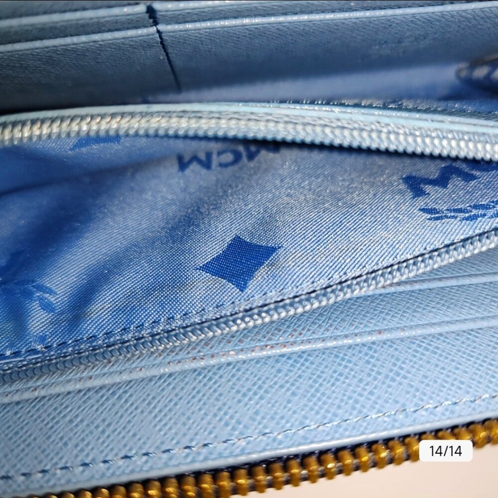 Cartera de piel de sauce azul NINA de MCM