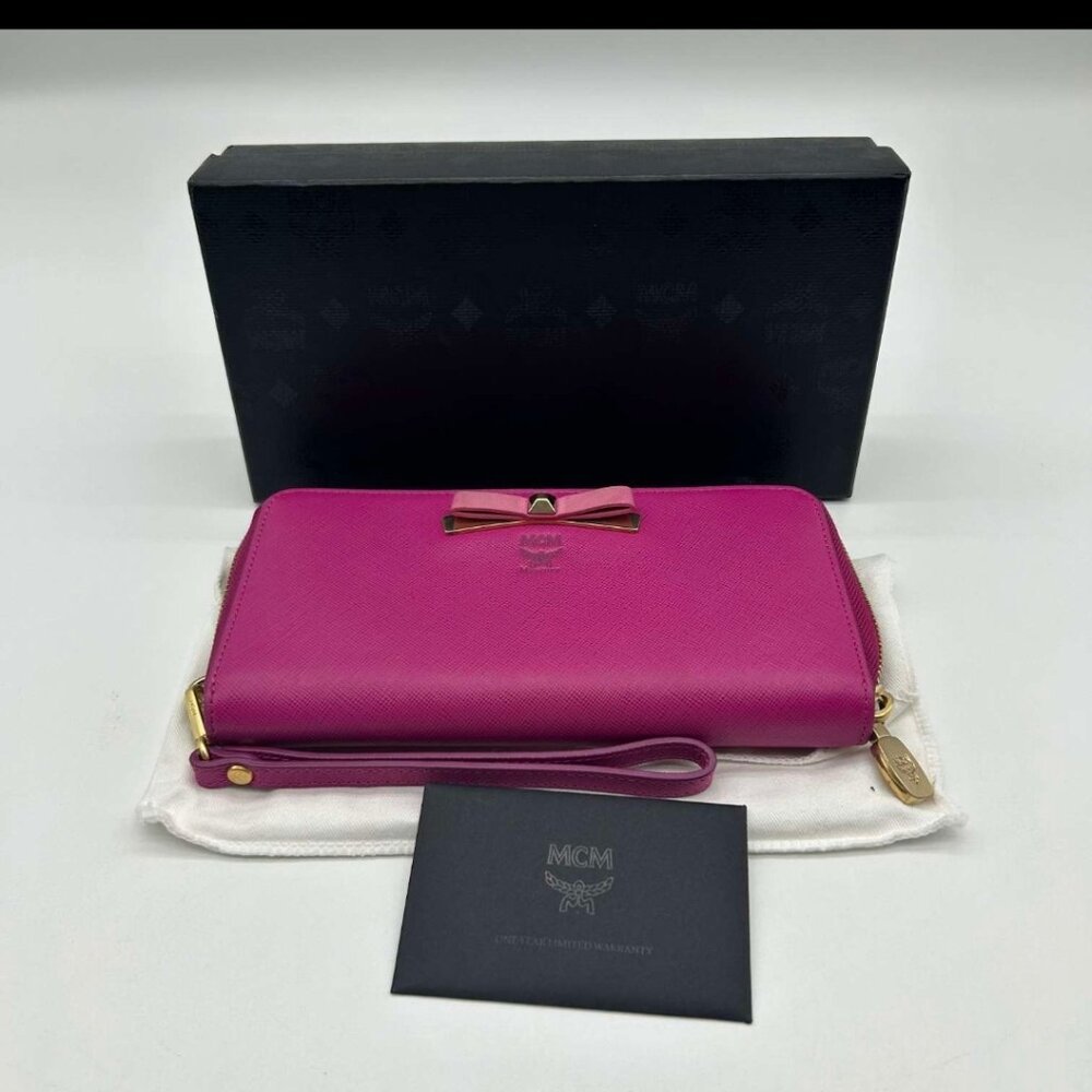 Cartera MCM larga de tres pliegues con lazo de cuero rosa y naranja