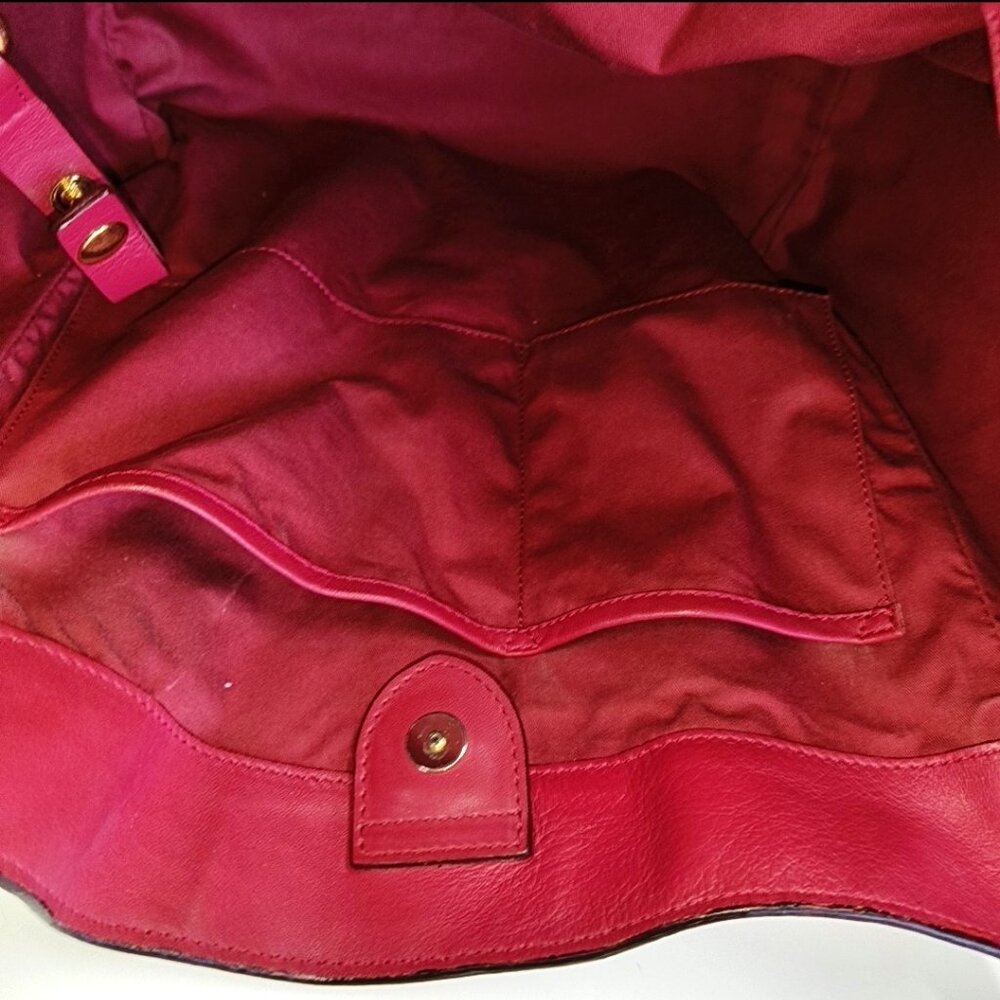 Bolso de hombro Burberry Canterbury de piel color rojo rosa