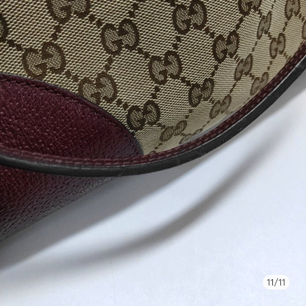 Gucci GG Canvas Bree Medium