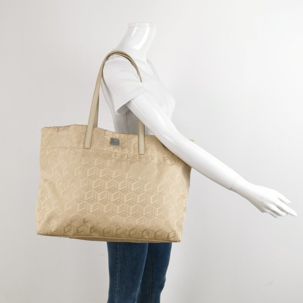 Aren Shopper in Cubic Jacquard Nylon