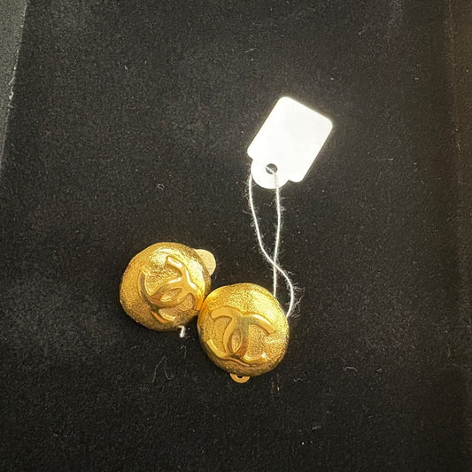 CHANEL Gold Elegant Earrings